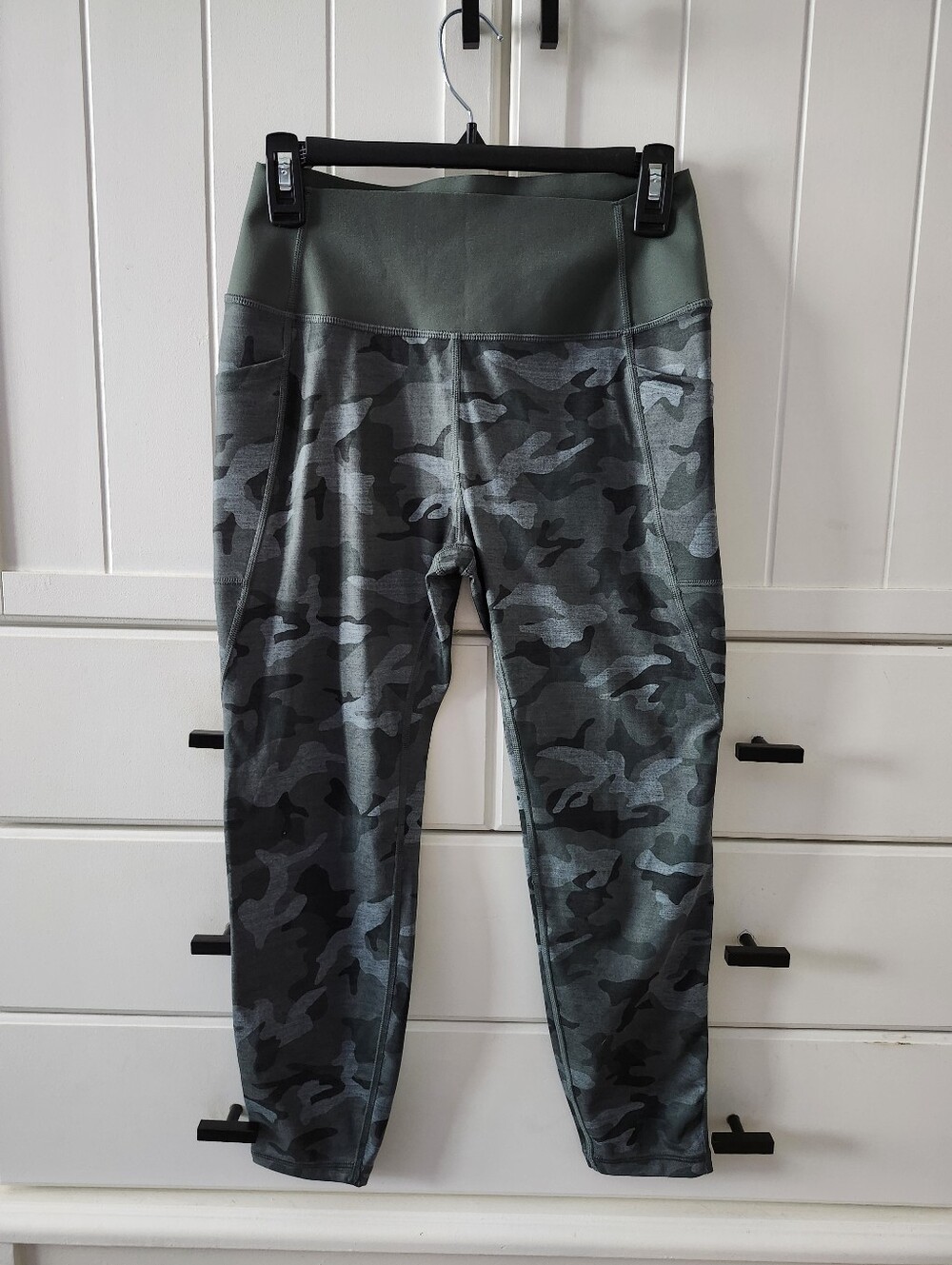 GAP Fit Sculp Revolution Camo High-Waist Leggings - Olive Green M